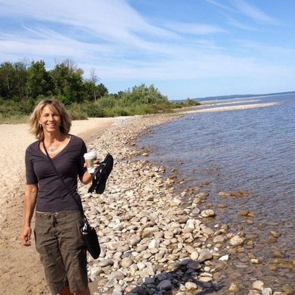 Meet your Posher, Monica - Picture 1 of 1